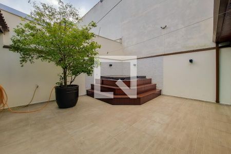 Casa à venda com 256m², 3 quartos e 4 vagasQuintal