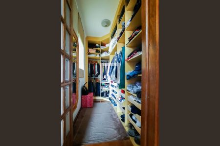 Casa à venda com 256m², 3 quartos e 4 vagasSuíte 3