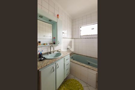 Casa à venda com 256m², 3 quartos e 4 vagasBanheiro da Suíte 3