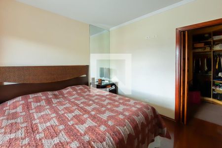 Casa à venda com 256m², 3 quartos e 4 vagasSuíte 3