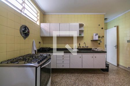 Casa à venda com 360m², 3 quartos e 4 vagas Casa à venda com 360m², 3 quartos e 4 vagasCozinha