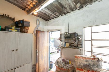 Casa à venda com 360m², 3 quartos e 4 vagas Casa à venda com 360m², 3 quartos e 4 vagasQuarto 2 quintal