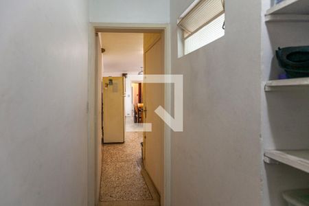 Casa à venda com 360m², 3 quartos e 4 vagas Casa à venda com 360m², 3 quartos e 4 vagasDespensa