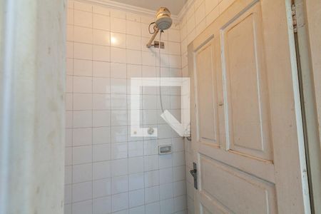 Casa à venda com 360m², 3 quartos e 4 vagas Casa à venda com 360m², 3 quartos e 4 vagasBanheiro de serviço