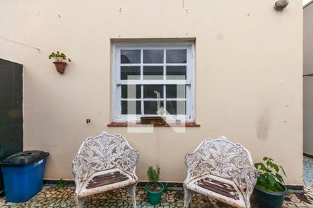 Casa à venda com 360m², 3 quartos e 4 vagas Casa à venda com 360m², 3 quartos e 4 vagasEscritório