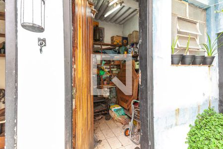 Casa à venda com 360m², 3 quartos e 4 vagas Casa à venda com 360m², 3 quartos e 4 vagasQuarto quintal