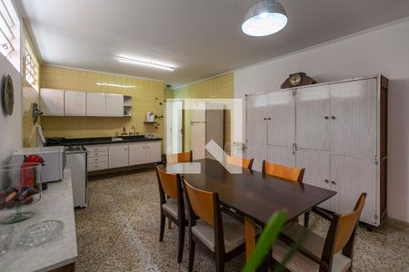 Casa à venda com 360m², 3 quartos e 4 vagas Casa à venda com 360m², 3 quartos e 4 vagasCozinha