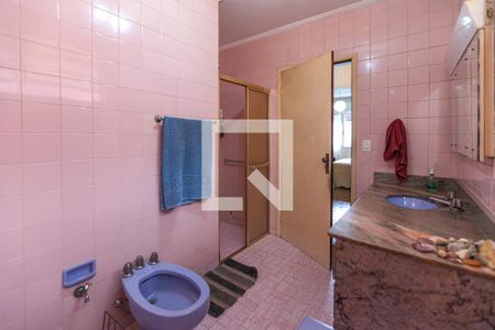 Casa à venda com 360m², 3 quartos e 4 vagas Casa à venda com 360m², 3 quartos e 4 vagasBanheiro do Quarto 1