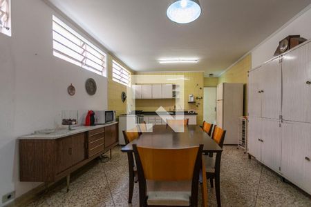 Casa à venda com 360m², 3 quartos e 4 vagas Casa à venda com 360m², 3 quartos e 4 vagasCozinha