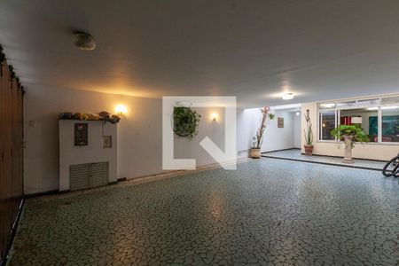 Casa à venda com 360m², 3 quartos e 4 vagas Casa à venda com 360m², 3 quartos e 4 vagasGaragem