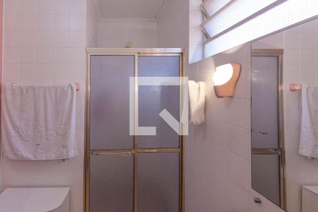 Casa à venda com 360m², 3 quartos e 4 vagas Casa à venda com 360m², 3 quartos e 4 vagasBanheiro Corredor