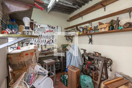 Casa à venda com 360m², 3 quartos e 4 vagas Casa à venda com 360m², 3 quartos e 4 vagasQuarto 2 quintal