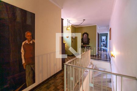 Casa à venda com 360m², 3 quartos e 4 vagas Casa à venda com 360m², 3 quartos e 4 vagasCorredor quartos