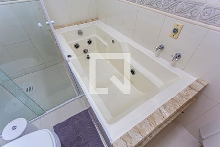 Apartamento à venda com 178m², 4 quartos e 3 vagas Apartamento à venda com 178m², 4 quartos e 3 vagasDetalhe do Banheiro da Suite