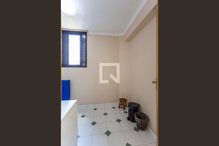 Apartamento à venda com 178m², 4 quartos e 3 vagas Apartamento à venda com 178m², 4 quartos e 3 vagasQuarto de Serviço