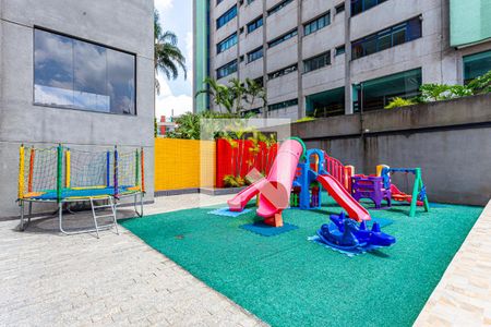 Apartamento à venda com 178m², 4 quartos e 3 vagas Apartamento à venda com 178m², 4 quartos e 3 vagasÁrea Comum - Playground