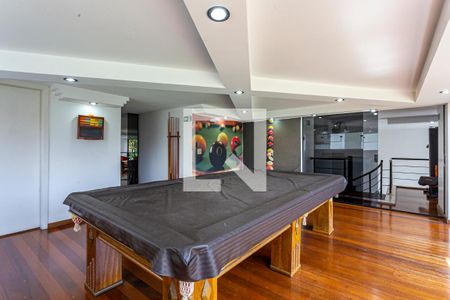 Apartamento à venda com 178m², 4 quartos e 3 vagas Apartamento à venda com 178m², 4 quartos e 3 vagasÁrea comum - Academia e Salão de Jogos