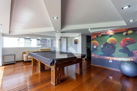 Apartamento à venda com 178m², 4 quartos e 3 vagas Apartamento à venda com 178m², 4 quartos e 3 vagasÁrea comum - Academia e Salão de Jogos