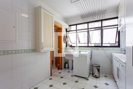 Apartamento à venda com 178m², 4 quartos e 3 vagas Apartamento à venda com 178m², 4 quartos e 3 vagasÁrea de Serviço