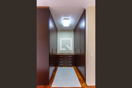 Apartamento à venda com 178m², 4 quartos e 3 vagas Apartamento à venda com 178m², 4 quartos e 3 vagasCloset da Suite