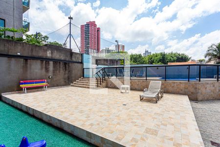 Apartamento à venda com 178m², 4 quartos e 3 vagas Apartamento à venda com 178m², 4 quartos e 3 vagasÁrea comum - Piscina