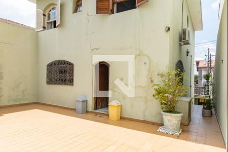 Casa à venda com 217m², 4 quartos e 6 vagasQuintal