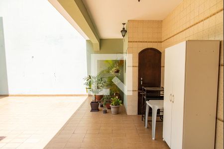 Casa à venda com 217m², 4 quartos e 6 vagasÁrea de serviço