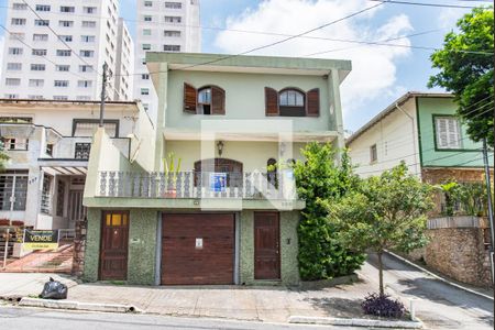 Casa à venda com 217m², 4 quartos e 6 vagasFachada
