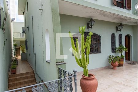 Casa à venda com 217m², 4 quartos e 6 vagasVaranda