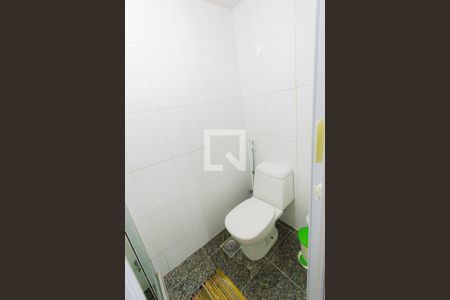 Casa de condomínio à venda com 210m², 4 quartos e 2 vagas Casa de condomínio à venda com 210m², 4 quartos e 2 vagasBanheiro da Suíte 3