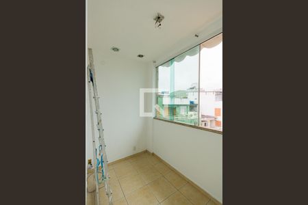 Casa de condomínio à venda com 210m², 4 quartos e 2 vagas Casa de condomínio à venda com 210m², 4 quartos e 2 vagasEscritório