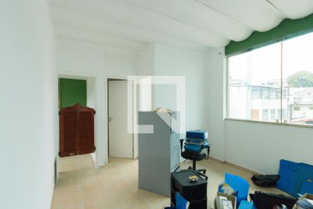 Casa de condomínio à venda com 210m², 4 quartos e 2 vagas Casa de condomínio à venda com 210m², 4 quartos e 2 vagasEscritório