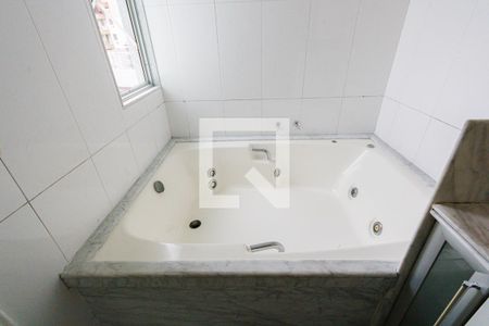 Casa de condomínio à venda com 210m², 4 quartos e 2 vagas Casa de condomínio à venda com 210m², 4 quartos e 2 vagasBanheiro da Suíte 4