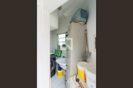 Casa de condomínio à venda com 210m², 4 quartos e 2 vagas Casa de condomínio à venda com 210m², 4 quartos e 2 vagasÁrea de Serviço