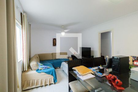 Casa de condomínio à venda com 210m², 4 quartos e 2 vagas Casa de condomínio à venda com 210m², 4 quartos e 2 vagasSala