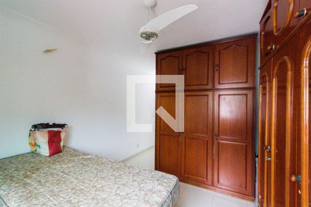 Casa de condomínio à venda com 210m², 4 quartos e 2 vagas Casa de condomínio à venda com 210m², 4 quartos e 2 vagasSuíte 2