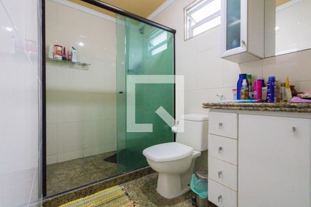 Casa de condomínio à venda com 210m², 4 quartos e 2 vagas Casa de condomínio à venda com 210m², 4 quartos e 2 vagasBanheiro da Suíte 1