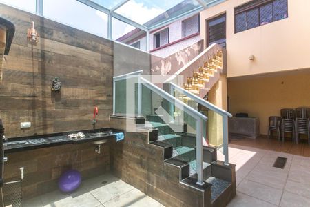 Casa à venda com 300m², 3 quartos e 6 vagas Casa à venda com 300m², 3 quartos e 6 vagasChurrasqueira