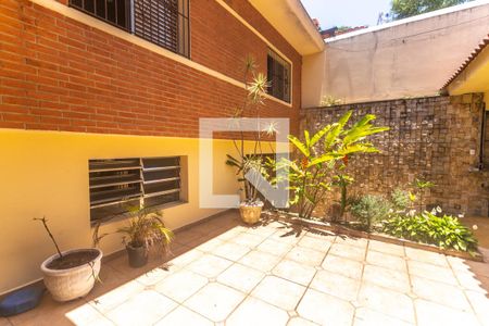 Casa à venda com 300m², 3 quartos e 6 vagas Casa à venda com 300m², 3 quartos e 6 vagasGaragem