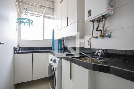 Apartamento à venda com 118m², 2 quartos e 2 vagas Apartamento à venda com 118m², 2 quartos e 2 vagasCozinha e Área de Serviço