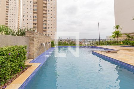 Apartamento à venda com 118m², 2 quartos e 2 vagas Apartamento à venda com 118m², 2 quartos e 2 vagasÁrea comum - Piscina
