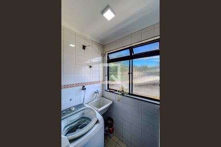 Apartamento à venda com 74m², 3 quartos e 1 vagaÁrea de Serviço