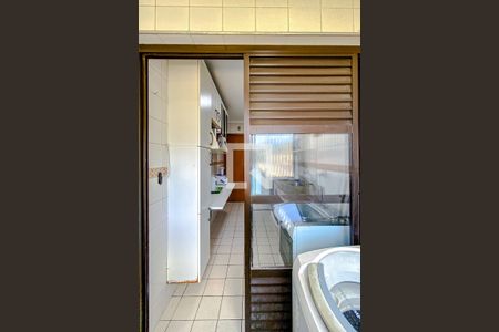 Apartamento à venda com 74m², 3 quartos e 1 vagaÁrea de Serviço