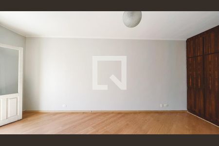 Casa à venda com 320m², 4 quartos e 3 vagas Casa à venda com 320m², 4 quartos e 3 vagasQuarto 1