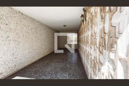 Casa à venda com 320m², 4 quartos e 3 vagas Casa à venda com 320m², 4 quartos e 3 vagasGaragem