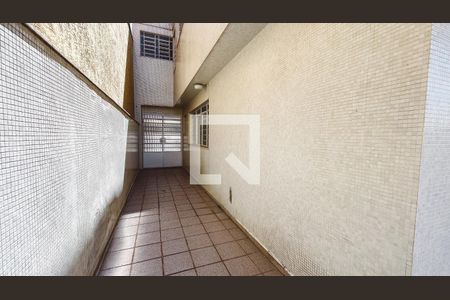 Casa à venda com 320m², 4 quartos e 3 vagas Casa à venda com 320m², 4 quartos e 3 vagasQuintal