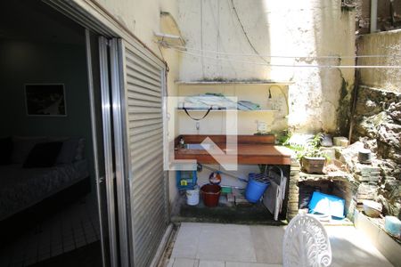 Apartamento à venda com 79m², 2 quartos e sem vagaVaranda