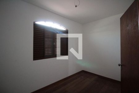 Casa à venda com 200m², 4 quartos e 4 vagasQuarto 4