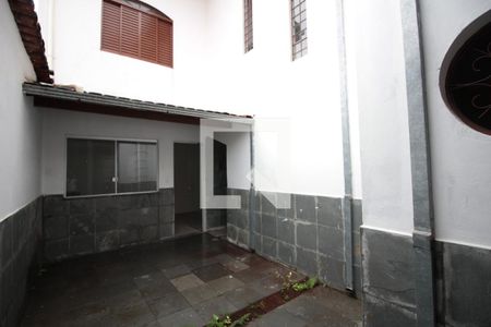 Casa à venda com 200m², 4 quartos e 4 vagasQuintal
