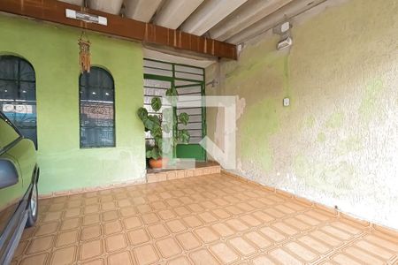Casa à venda com 180m², 2 quartos e 2 vagas Casa à venda com 180m², 2 quartos e 2 vagasGaragem